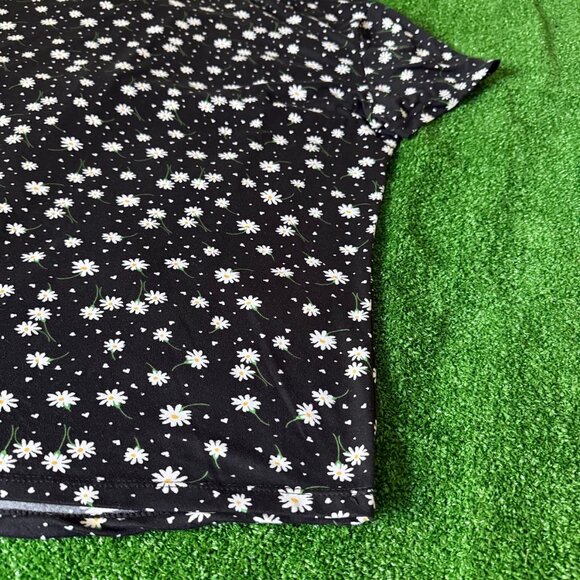 Emily Stacy Short Sleeve Round Neck Super Soft Black Floral T-Shirt Plus Size 3X - Picture 10 of 13